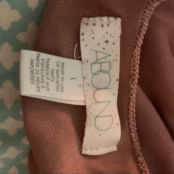 Pink V-Neck Tank Topπ - Picture 5 of 5